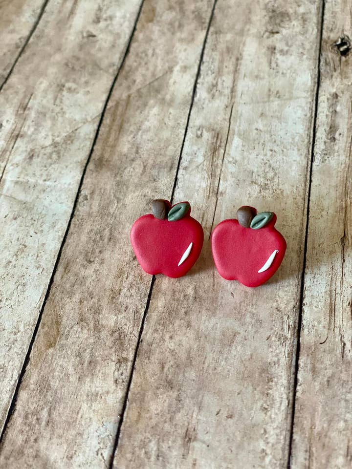 Apple Statement Studs voor wholesale door SmallTownClayCo