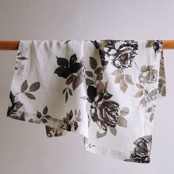 CG Hunter - Wholesale Dinner & Cloth Napkin - Eggplant and Grey Roses Napkins