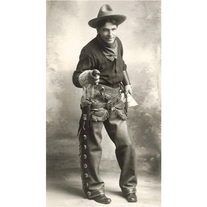 Found Image Press - Vente Assortiments de papeterie/cartes - Carte de vœux CB-66 Cowboy pointant un pistolet