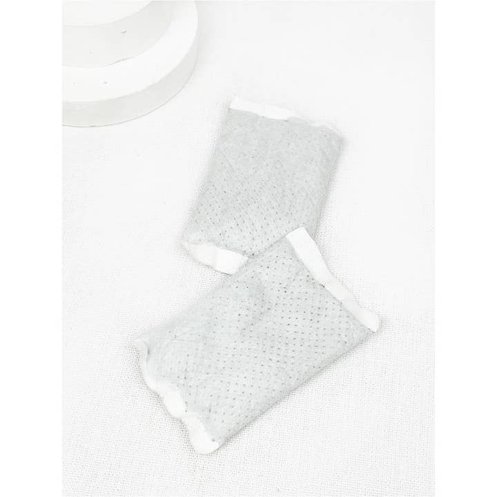 WHITE Hot Hands Disposable Heat Pad for wholesale on Faire1