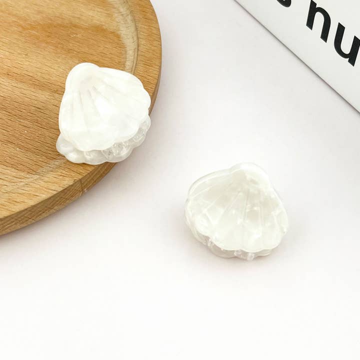 TheDivaSoap - Wholesale Hair Clip - Women's - Ocean Shell Mini Claw Clip, Beach-Inspired Hair Clip1
