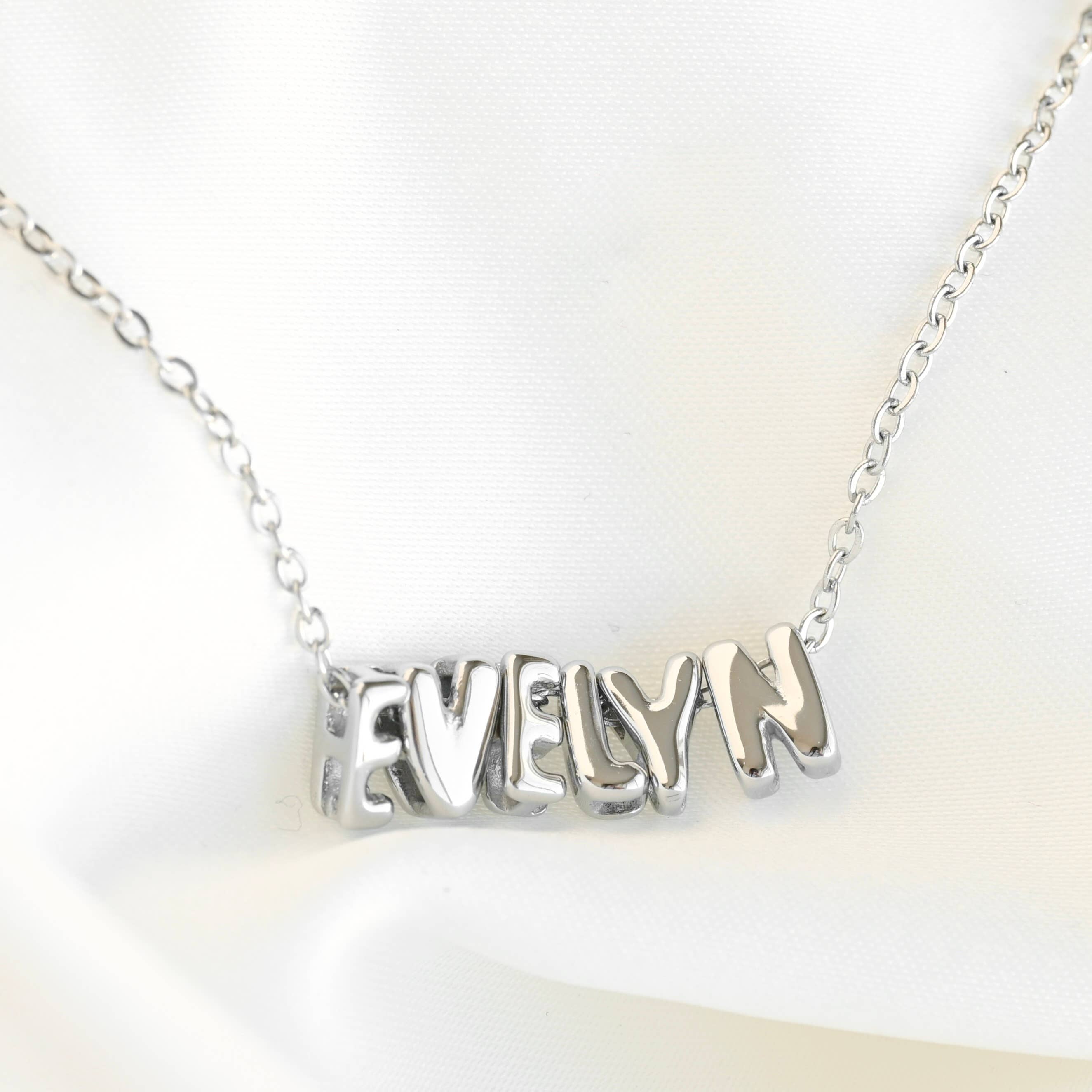 Blueyejewelry - Vendita all'ingrosso Collana con ciondolo/pendaglio - Collana Personalizzata con Nome a Lettere Gonfiate Piccole5