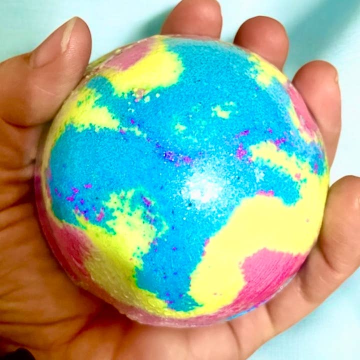 Large Color Splat Bath Bomb for wholesale by Southern Fleek Bath LLC