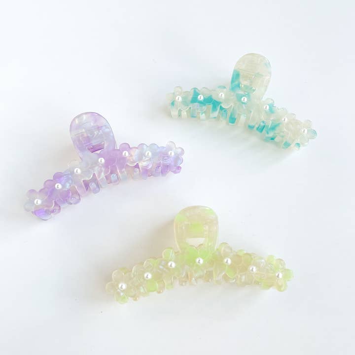 Assorted Callie | Flower and Pearl Detail Claw Clip for wholesale on Faire