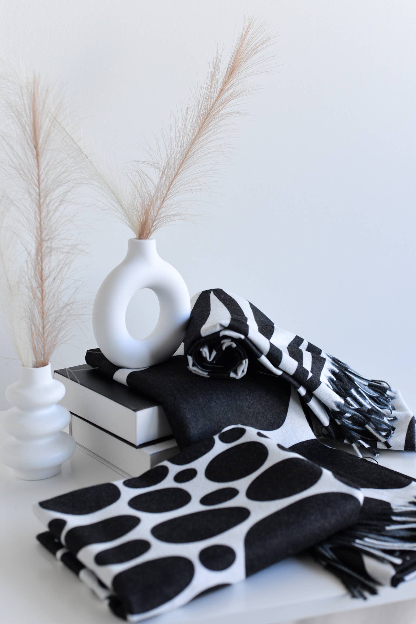 NOCO - Wholesale Scarf - Women's - Pashmina B&W Animal Print - Pack of 3 units3