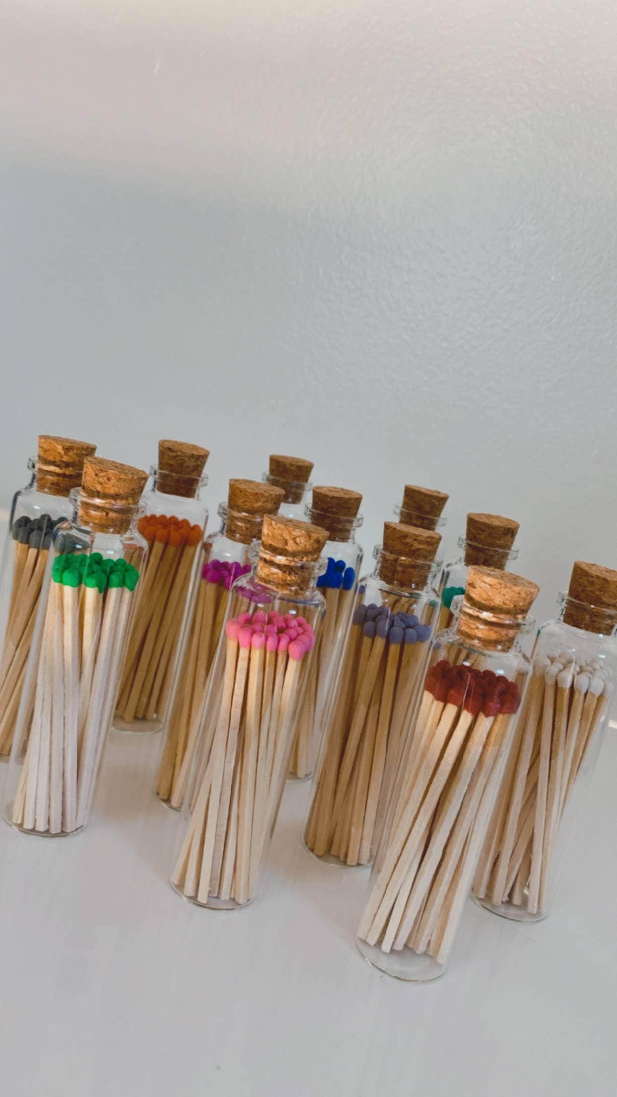 Candle Cabana – wholesale Tändsticka – Candle Cabana Svarta långa tändstickor med färgad tändhatt i glasflaska med kork, 25 st5