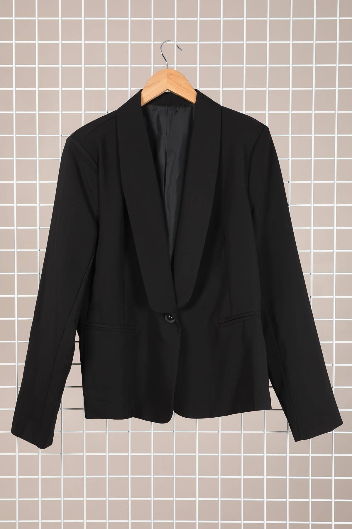 Afinity - Wholesale Blazer - Women's - Plus size blazer A6191GT– Elegance and comfort combined1