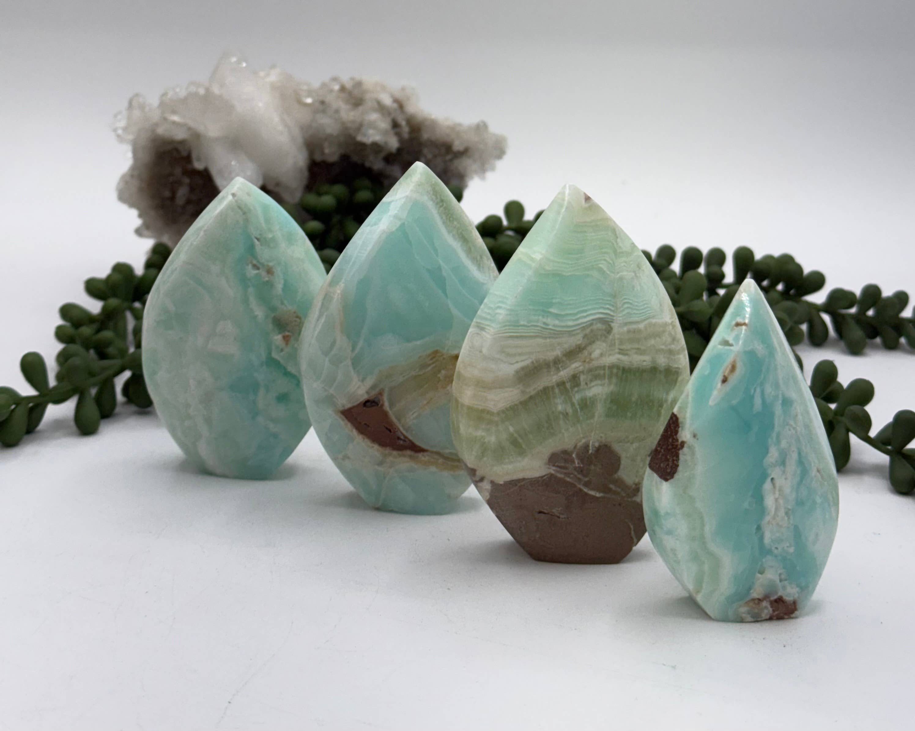 Meraki Gemstones - Wholesale Spiritual Stone/Crystal - Caribbean Calcite Gemstone Flame/Freeform (0.5kg/1.1lb)3