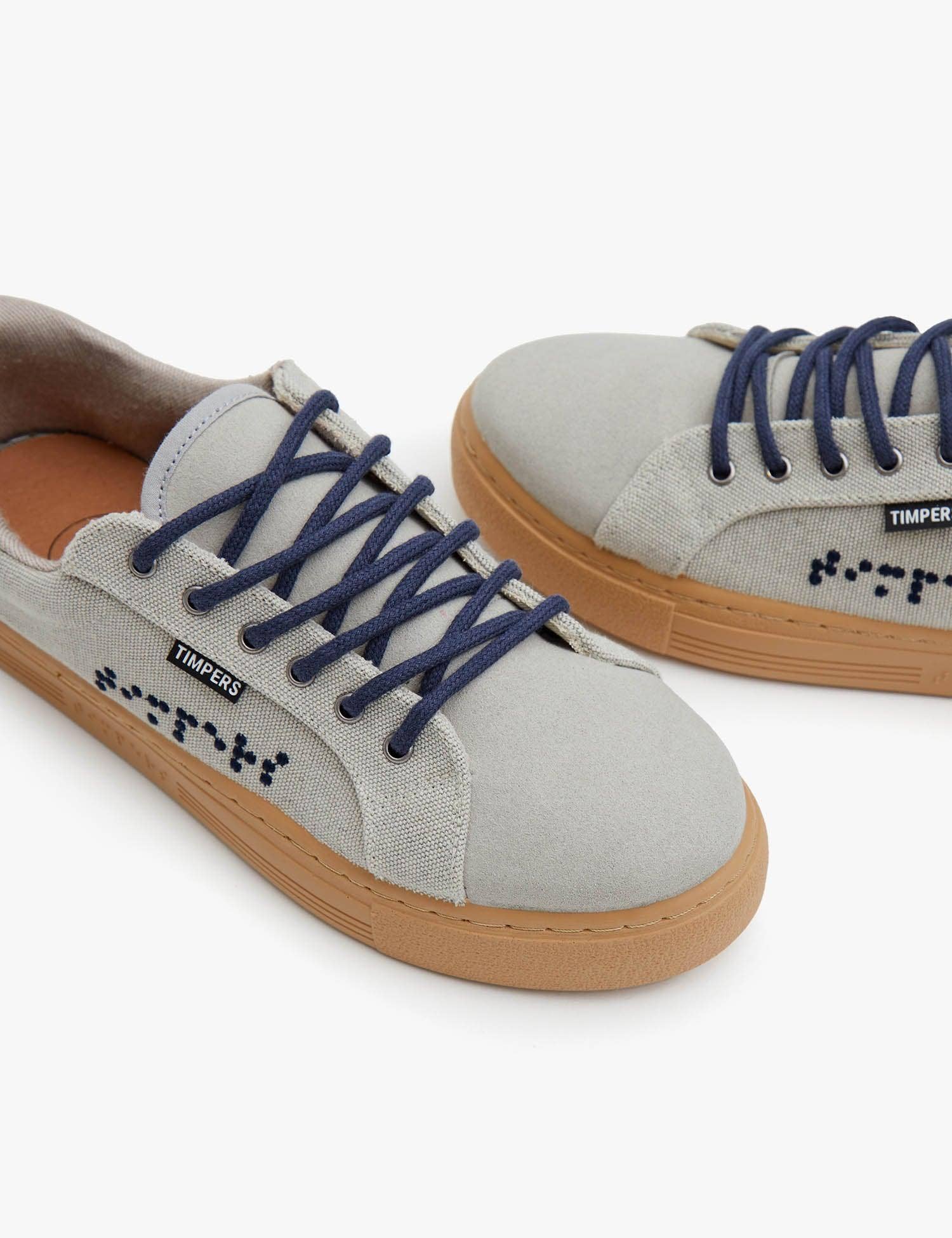 Timpers - Wholesale Athletic Sneakers - Unisex - Zapatillas Veganas Grises Diseñadas por Personas con Discapacidades7