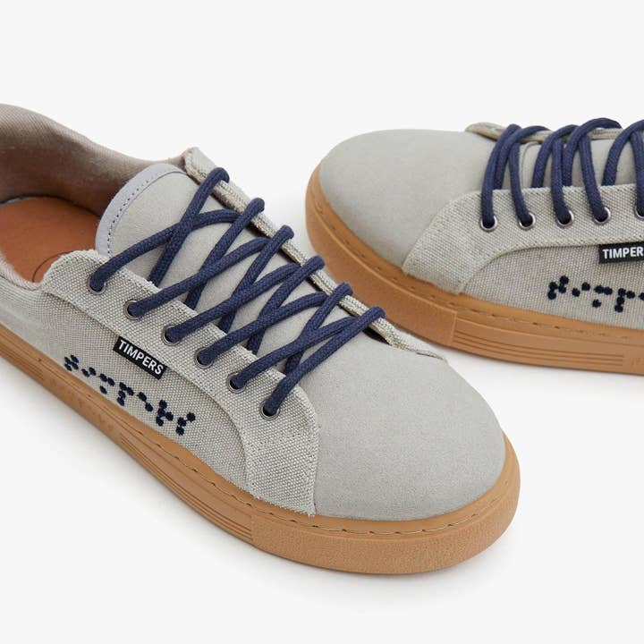 Timpers - Wholesale Athletic Sneakers - Unisex - Zapatillas Veganas Grises Diseñadas por Personas con Discapacidades7
