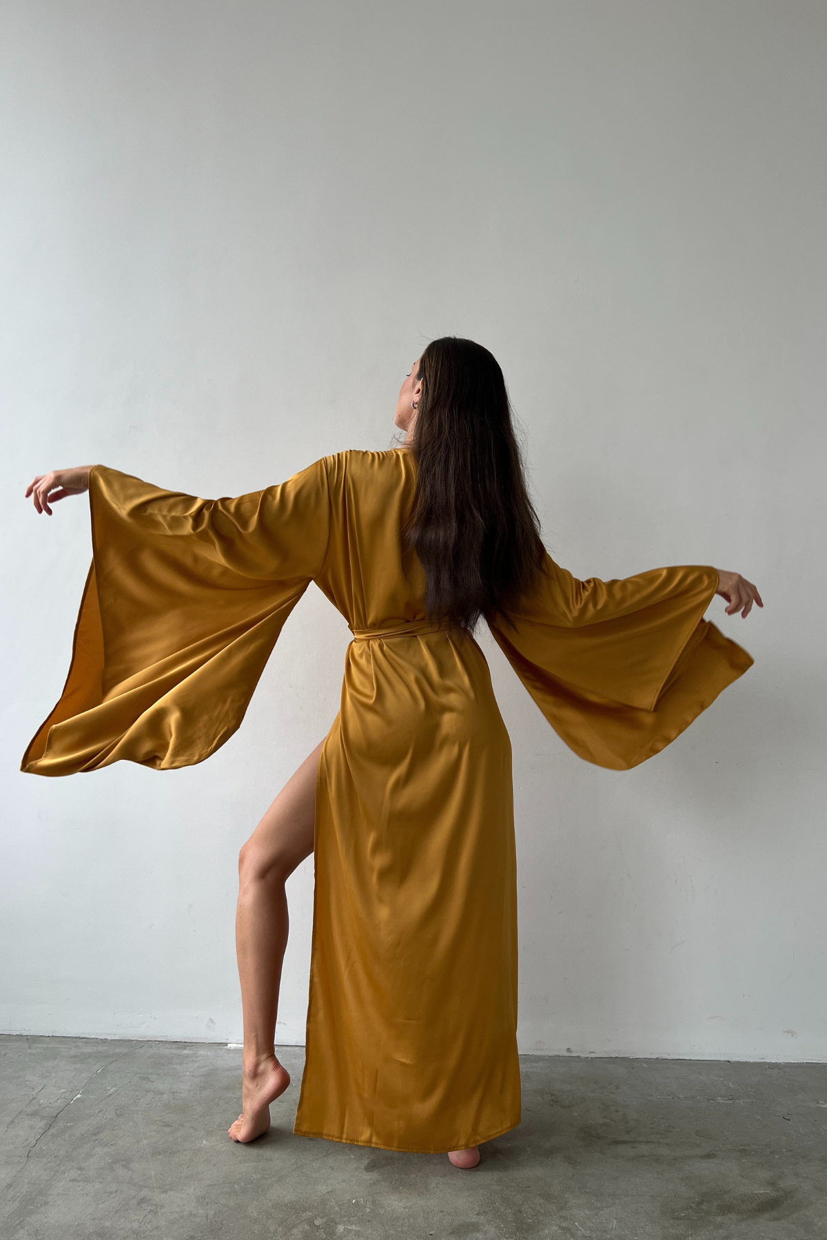 Angie's Showroom - Wholesale Robe - Women's - Elissa Split Side Kimono Robe2