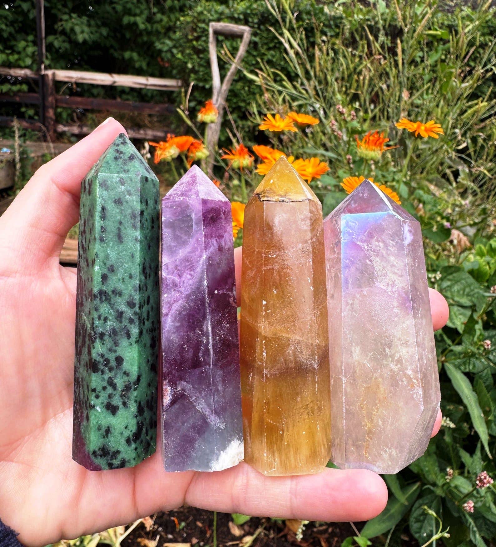 Elf Kendal Hippies - Wholesale Spiritual Stone/Crystal - Gemstone tower 5 to 11cm mystery wand surprise crystal point