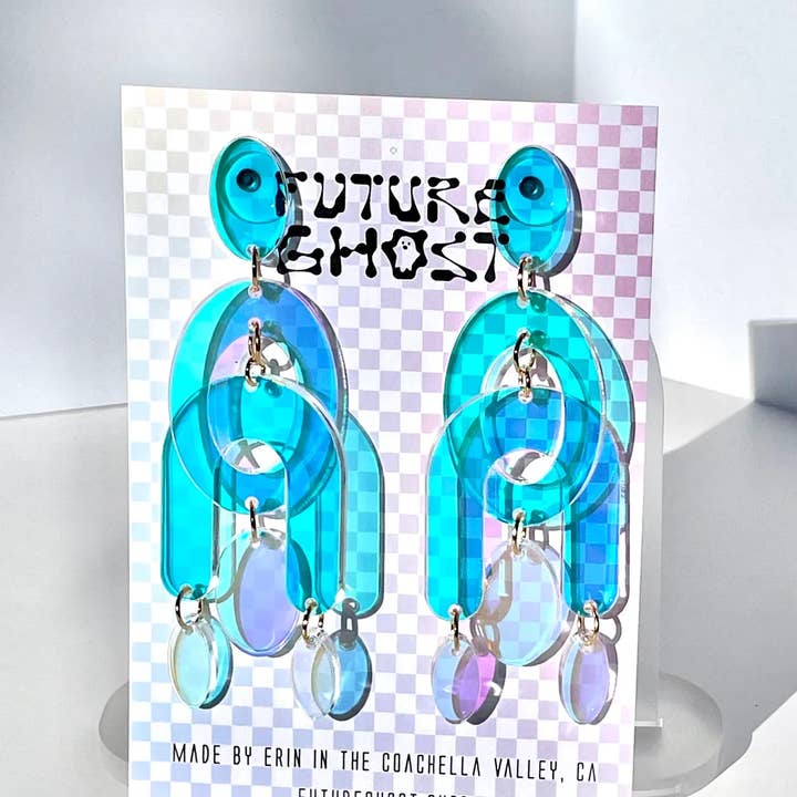 Future Ghost - Vendita all'ingrosso Orecchini pendenti - Orecchini chandelier tridimensionali Cleo8