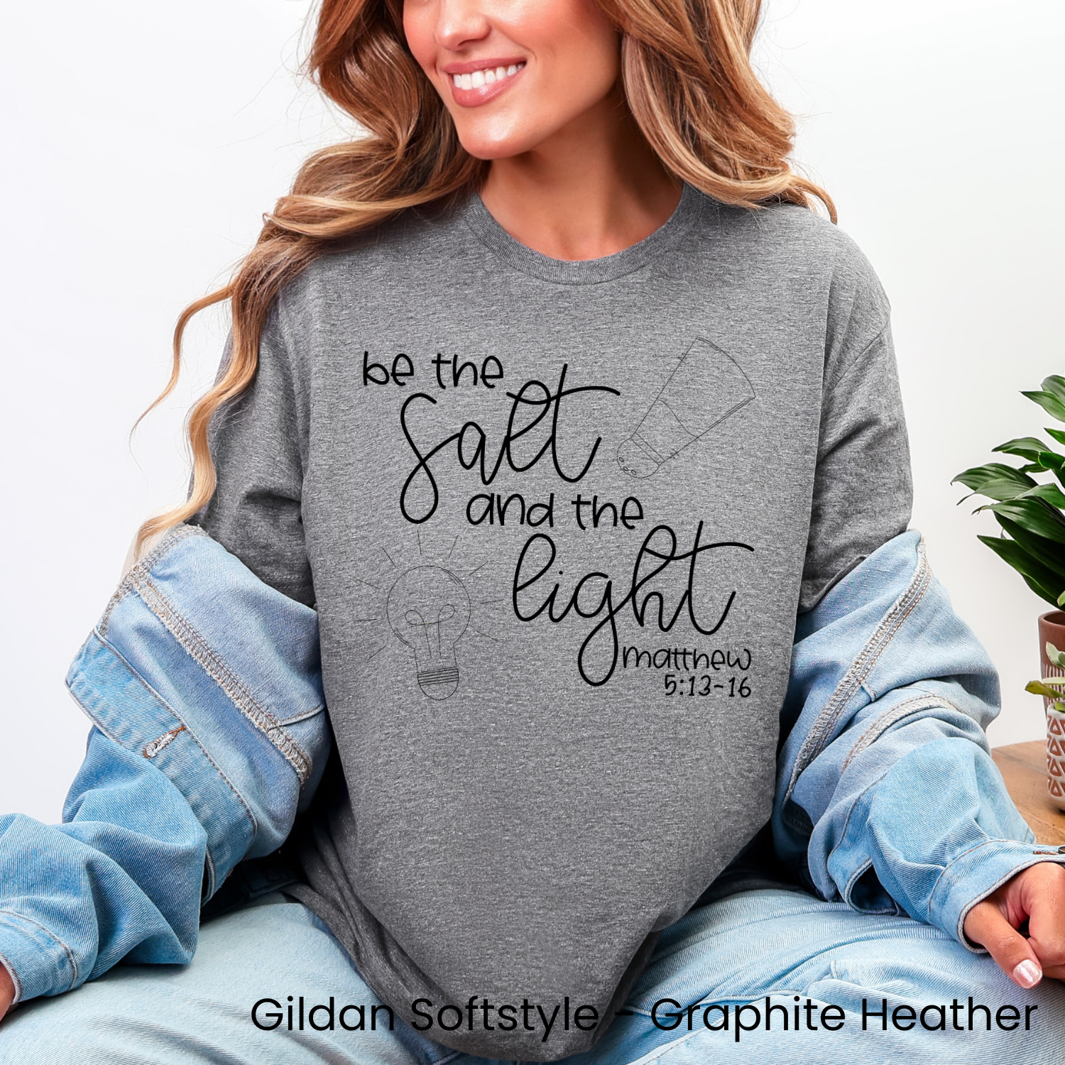 Okie Design Co - Vendita all'ingrosso Maglietta serigrafata - Donna - Maglietta "Sii il Sale e la Luce"4