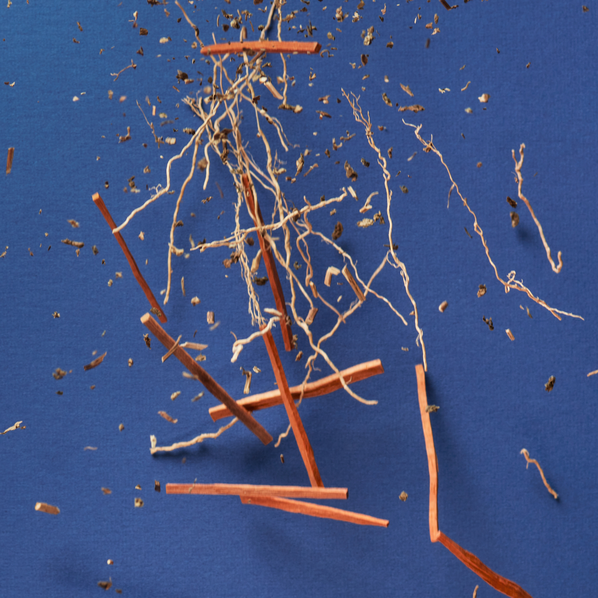 Noshinku - Wholesale Hand sanitiser - Refillable Vetiver Patchouli Hydrating Pocket Hand Sanitizer4