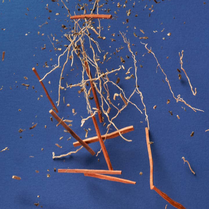 Noshinku - Wholesale Hand sanitiser - Refillable Vetiver Patchouli Hydrating Pocket Hand Sanitizer4