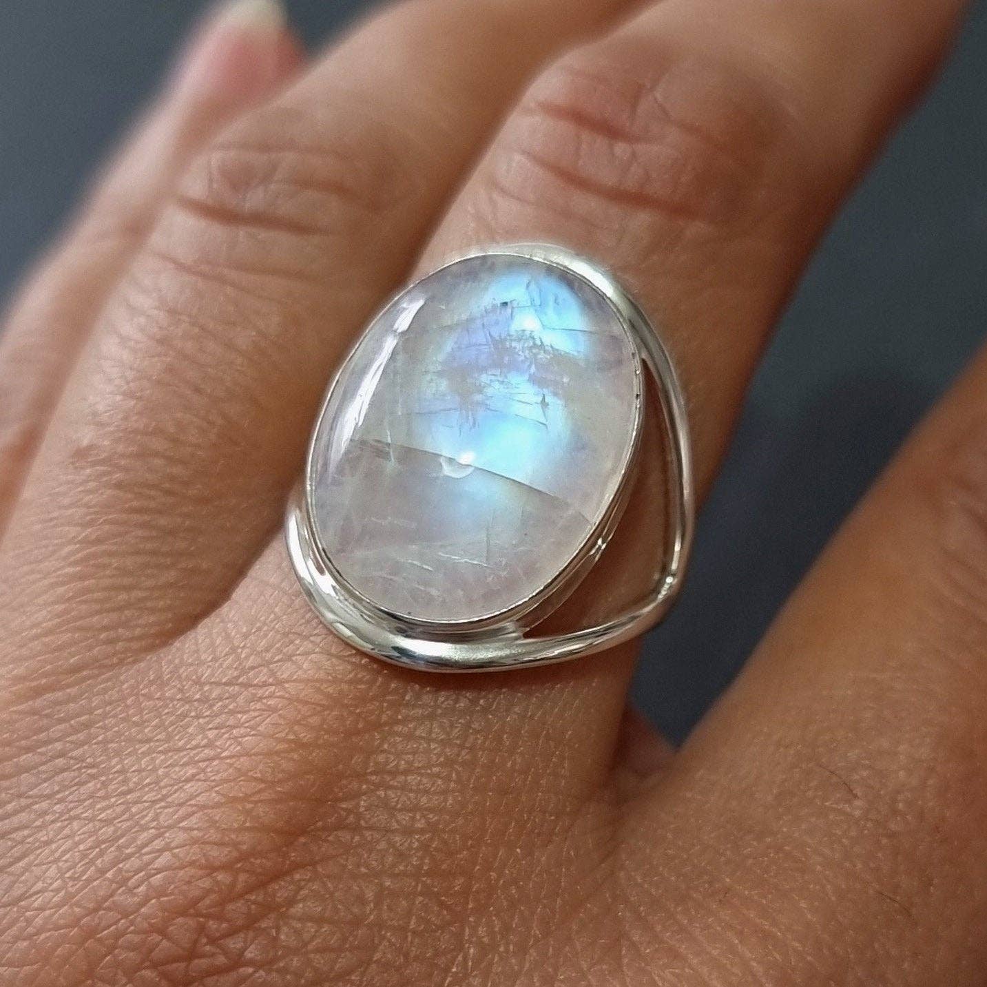 Mistry Gems – wholesale Cocktail/statement ring – Large Unisex Oval Moonstone Ring | 925 Silver | 20mm x 15mm0