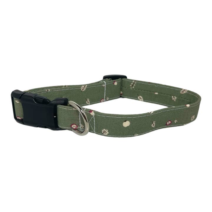 « Green Acres » - Collier pour chien pour la vente par Sew Cute Creations By Sydni