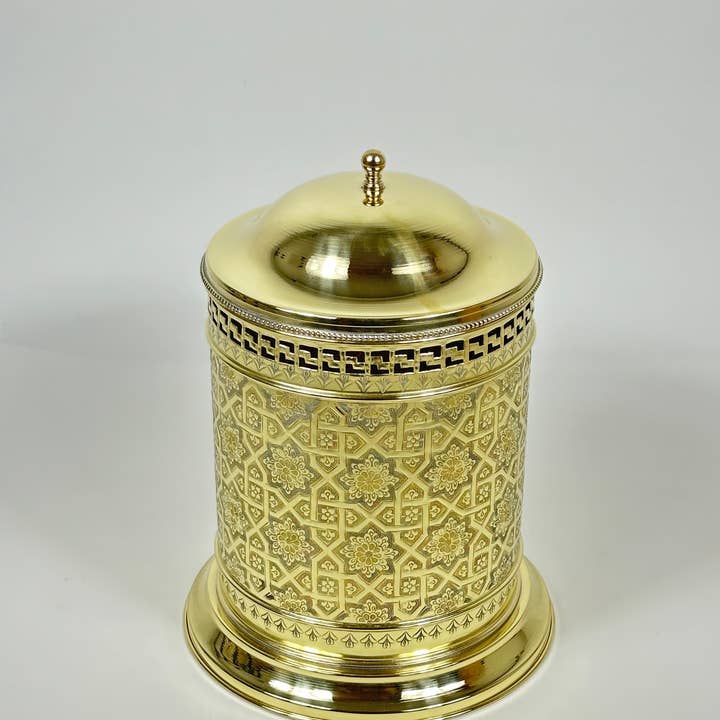 Handgefertigter unlackierter Messing-Badezimmer-Aufbewahrungskorb für den Großhandel von Moroccan House