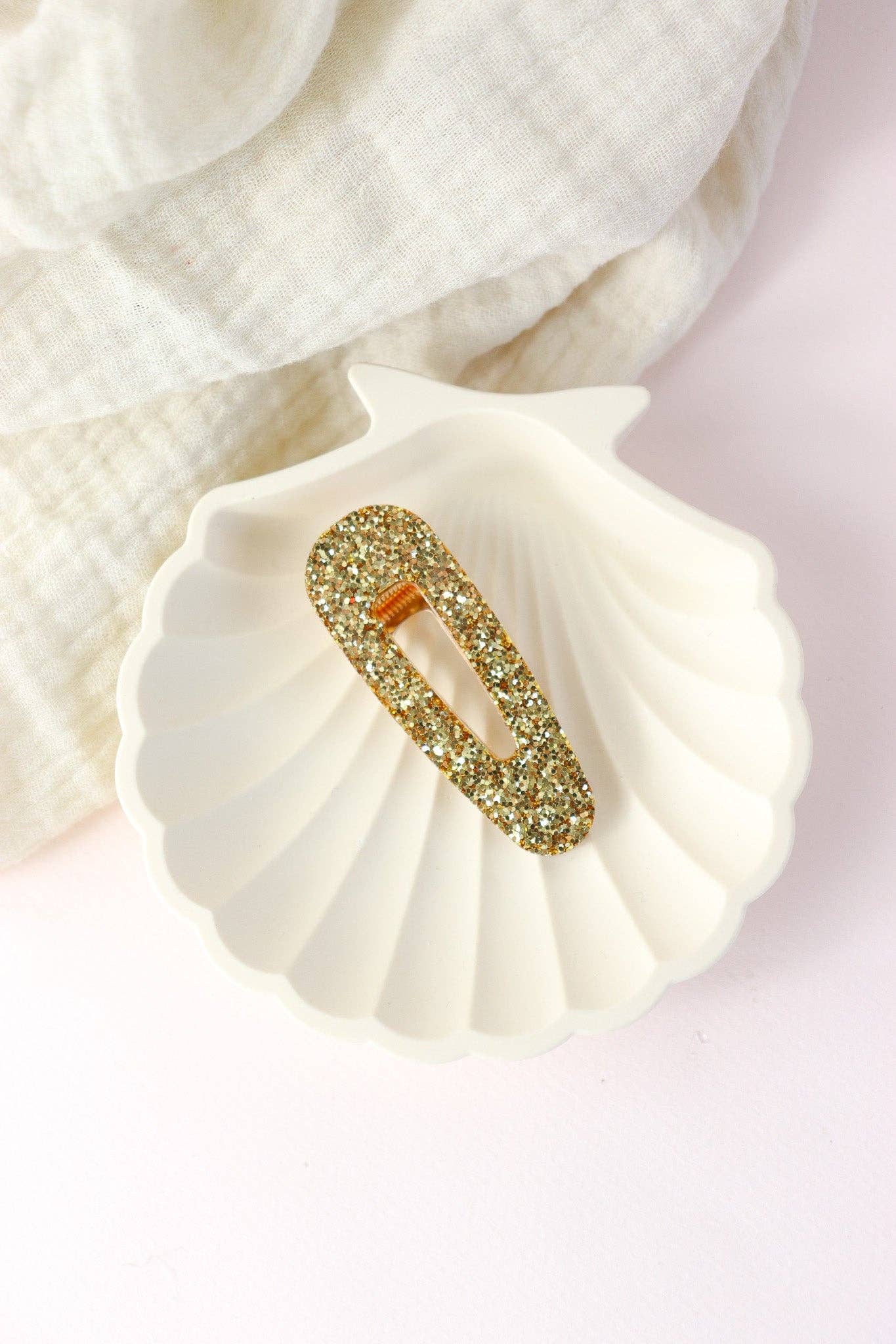 CG Home - Wholesale Barrette - Women's - Large gold glitter triangle hair clip