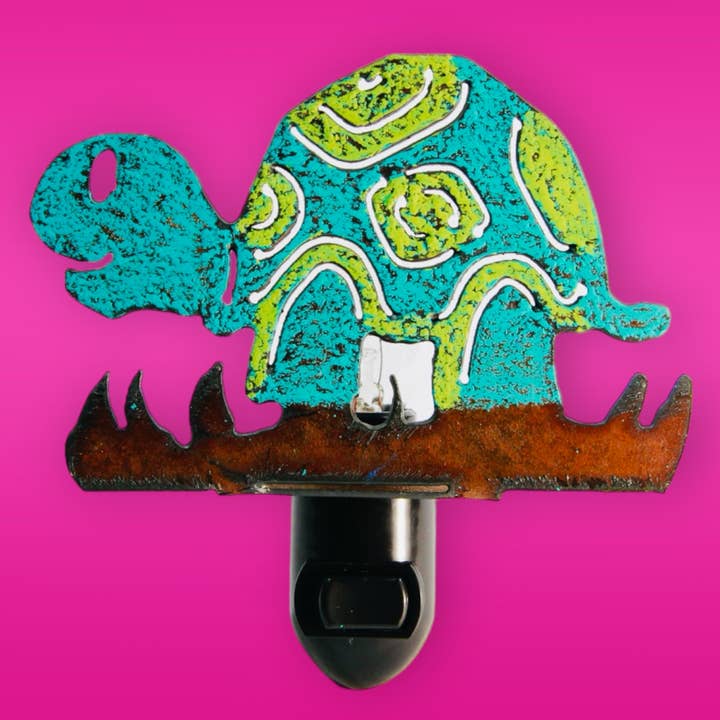 Tortue Veilleuse nautique Recyclage USA Eco Whimsical Coastal pour la vente par Whimsies