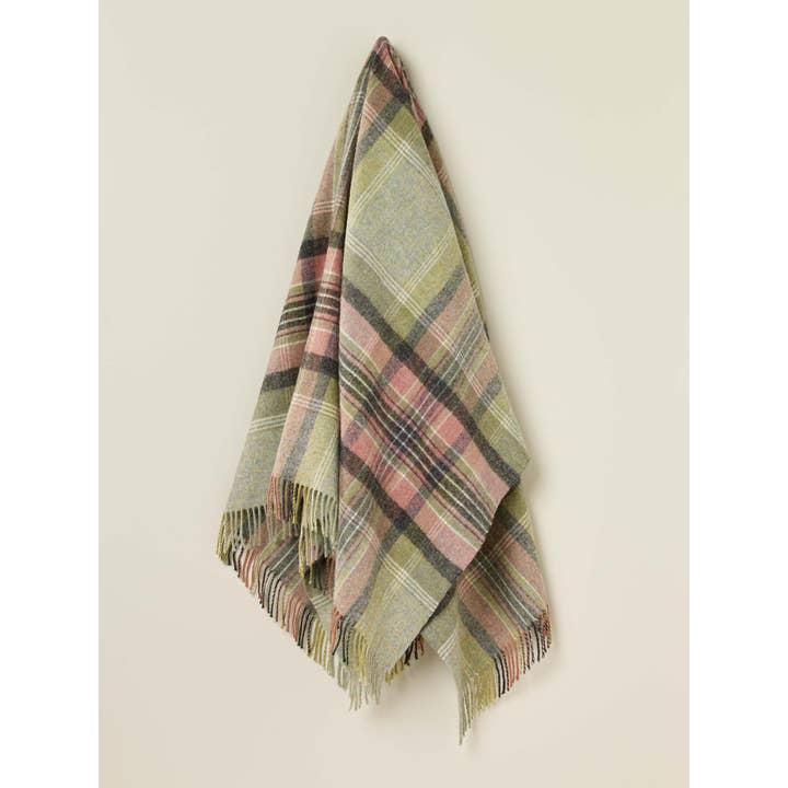 Bronte by Moon – wholesale Throw blanket – Kintyre Pure Wool Throw3