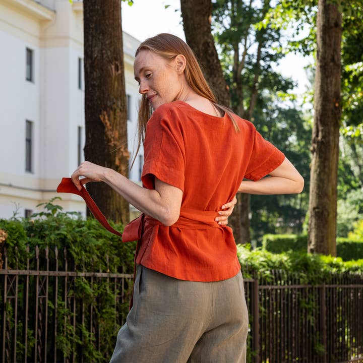 menique - Venta al por mayor Blusa - Mujer - Blusa kimono de lino Lila con cintura cruzada y manga corta1