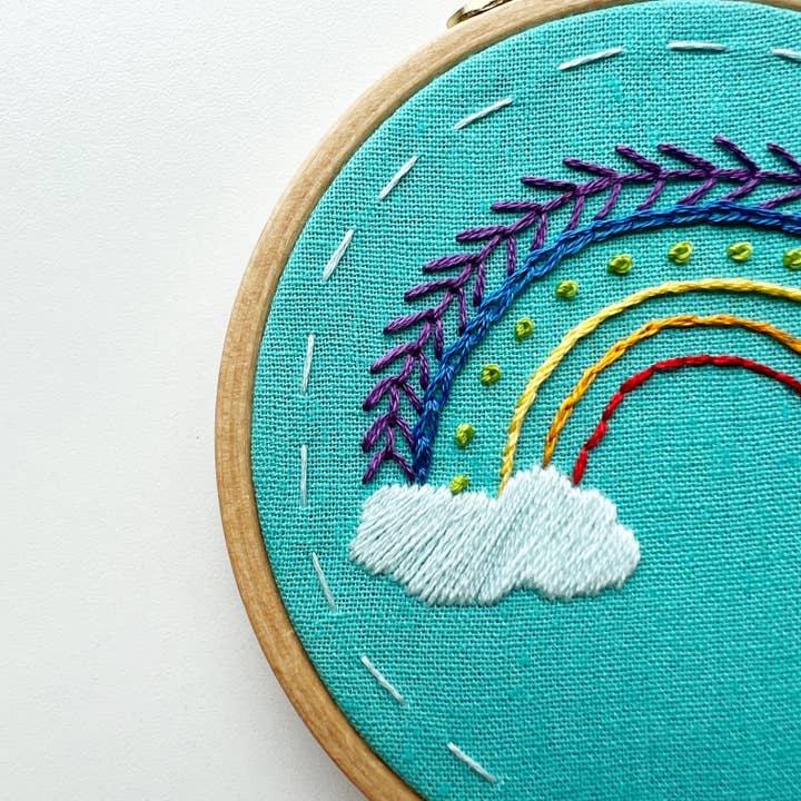 Rosanna Diggs Embroidery - Venta al por mayor Kits de costura - Kit de bordado a mano Radiant Rainbow para principiantes4