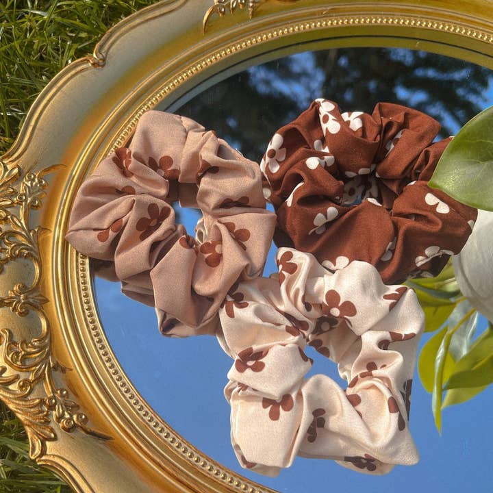 Pacchetto Scrunchie Nude | Set Scrunchies neutri | Scrunchies color terra | Scrunchies floreali nude | Set di 3 elastici per capelli per la vendita all'ingrosso da parte di Normanco