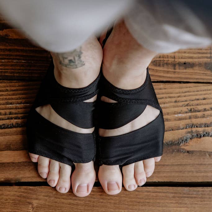 PIGA - Vente Chaussettes – femme - PigaLite™ Chaussettes antidérapantes de stabilité pour yoga, pilates et fitness14