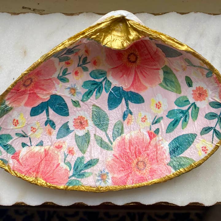 Portagioie e portagioie a conchiglia peonia per la vendita all'ingrosso da parte di Del Mar Designs DC