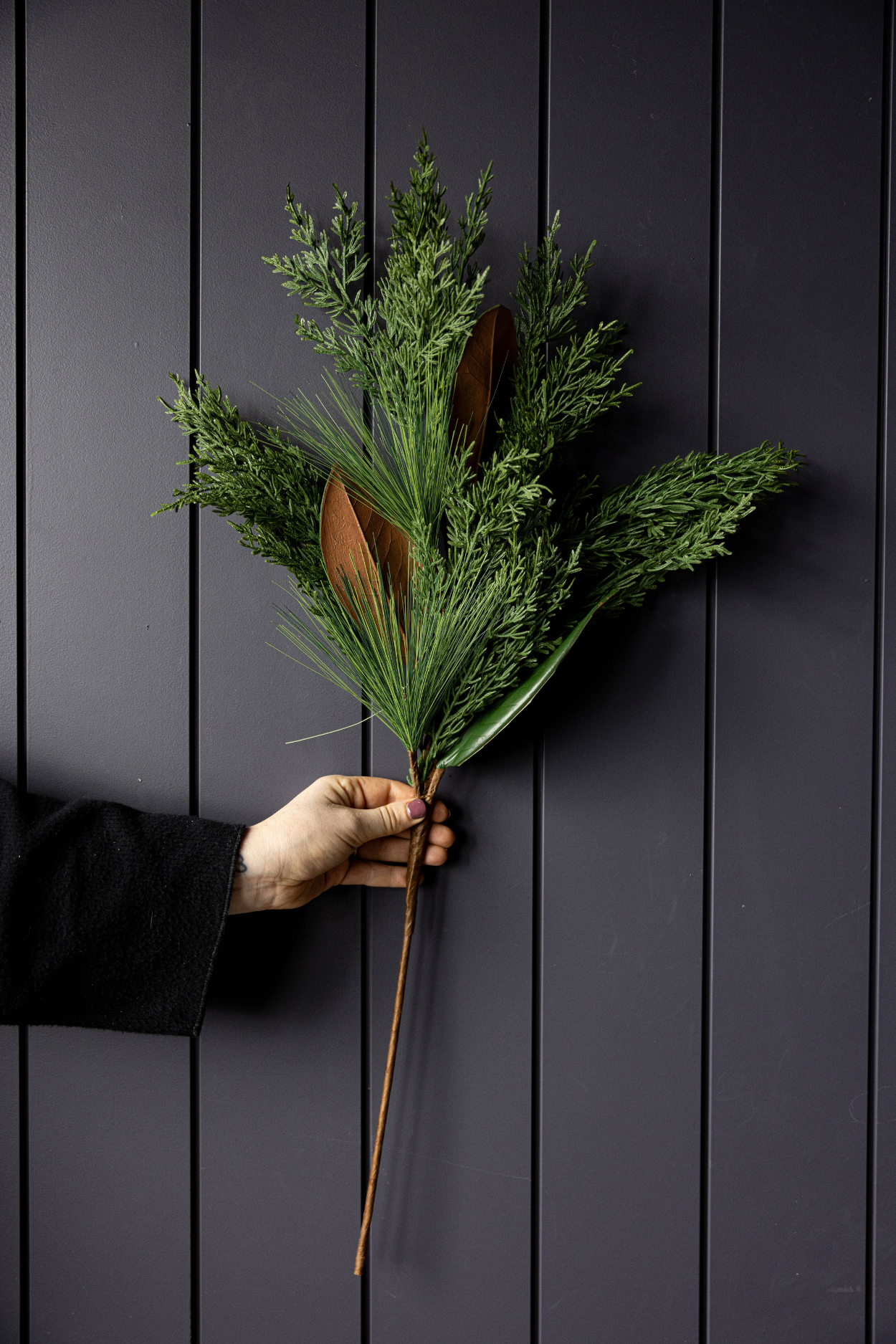 Luxe B Co - Wholesale Artificial Flowers - Magnolia Norfolk Cypress Mixed Real Touch Stems1