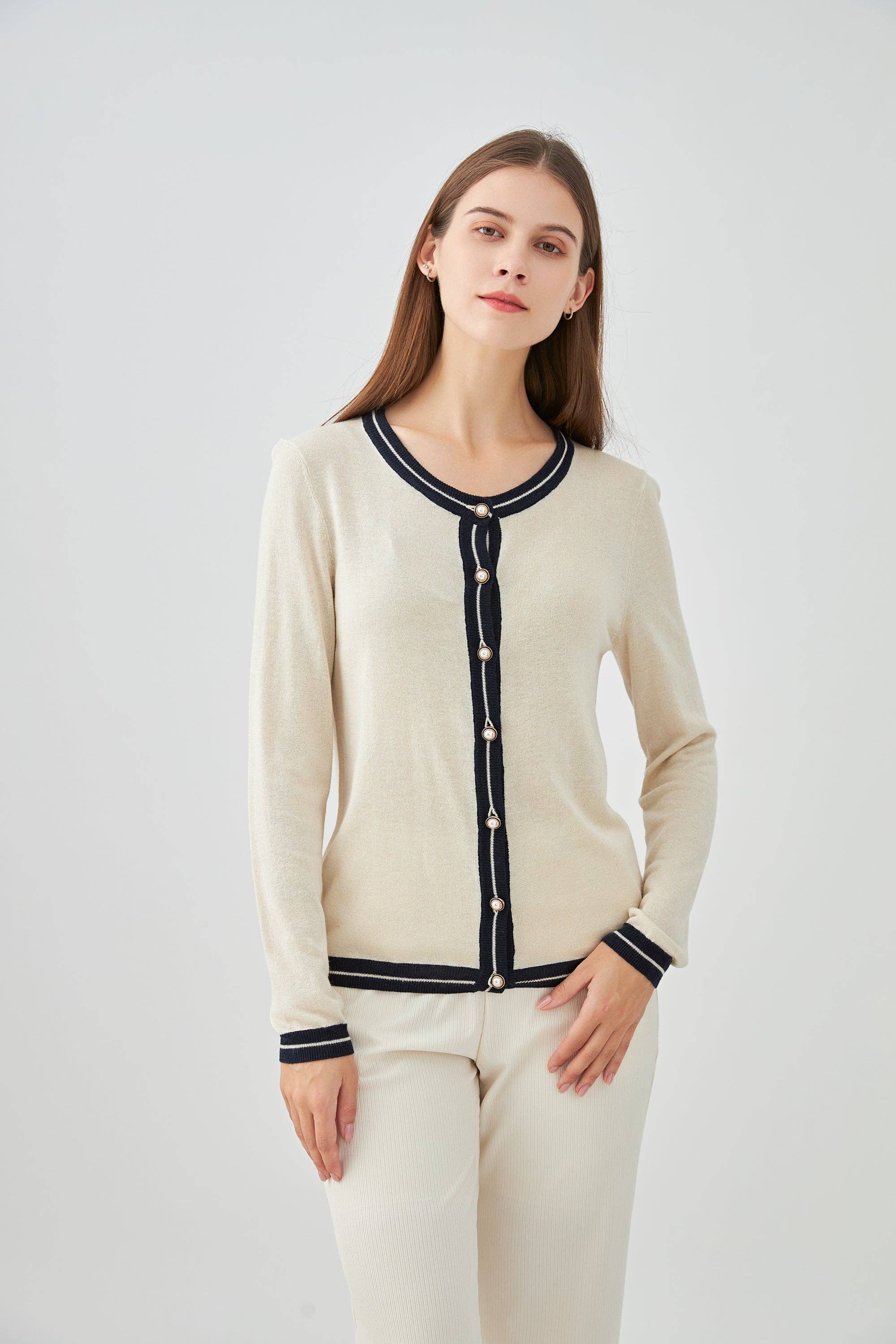 jw.atelier – wholesale Kofta - Dam – Tvåfärgad cardigan i siden och kashmir med pärlknappar