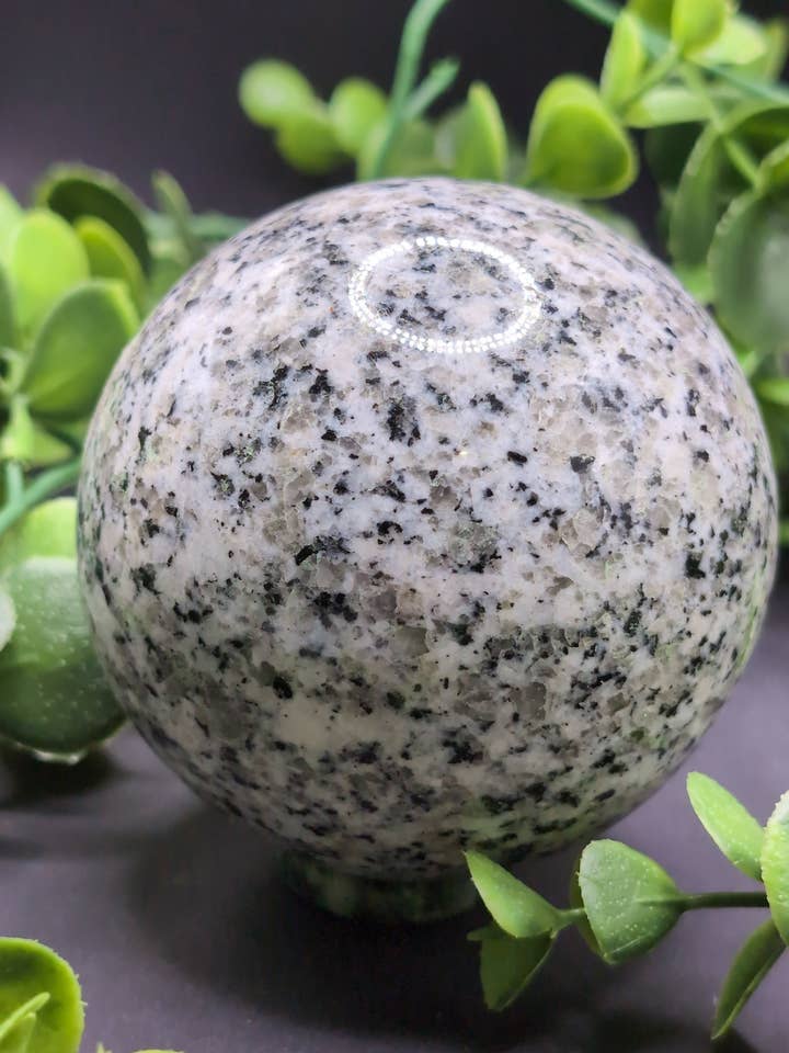 Granitkugel für den Großhandel von Moonbeam Healing