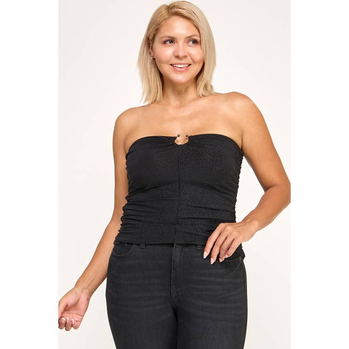 TOP TUBO FRUNCIDO LATERAL CON DETALLE DE ANILLO EN U Y BRILLOS DE TALLA GRANDE para venta al por mayor de Curve Market