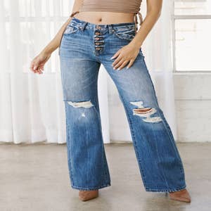 Purchase Wholesale maternity jeans. Free Returns & Net 60 Terms on Faire