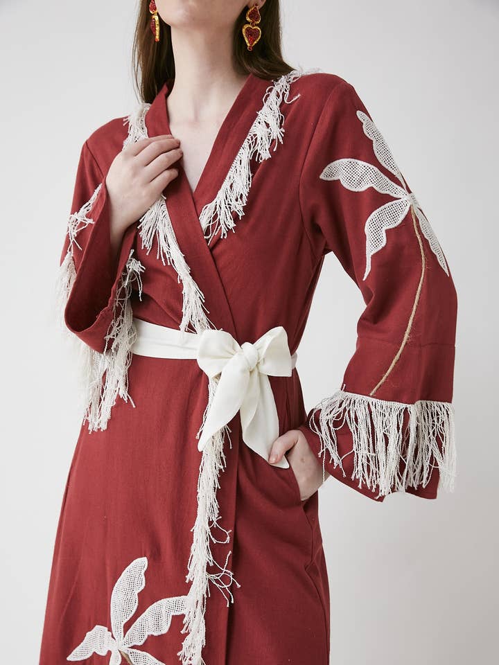 Kimono long Horizon couleur cerise pour la vente par Be Sunset
