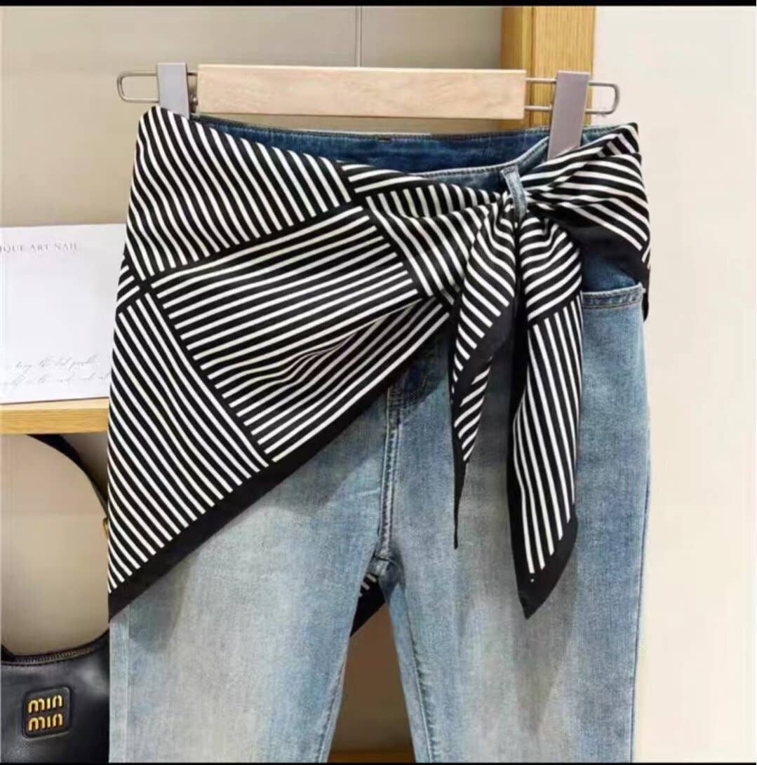 JC Sunny Fashion – wholesale Scarf – Women's – JC023328T Printed Triangle Scarf – Bandana Style Wrap / Shawl12