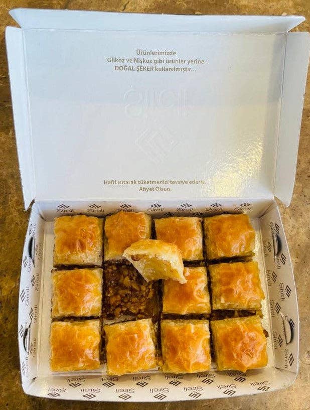 Aladdin - Wholesale Cookie - Sireli | Vegan Walnut Baklava (1.4 Kg)6