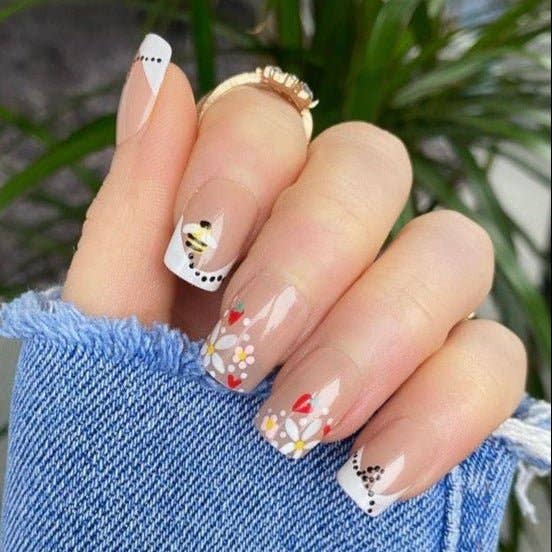 Flutter Bee Curto Quadrado por atacado de Doobys Nails