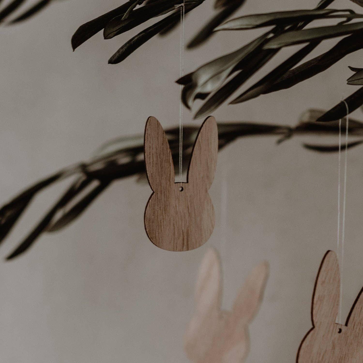 Eulenschnitt – Conjunto de ornamentos por atacado – Pingente de coelho de madeira em conjunto de 8 unidades2
