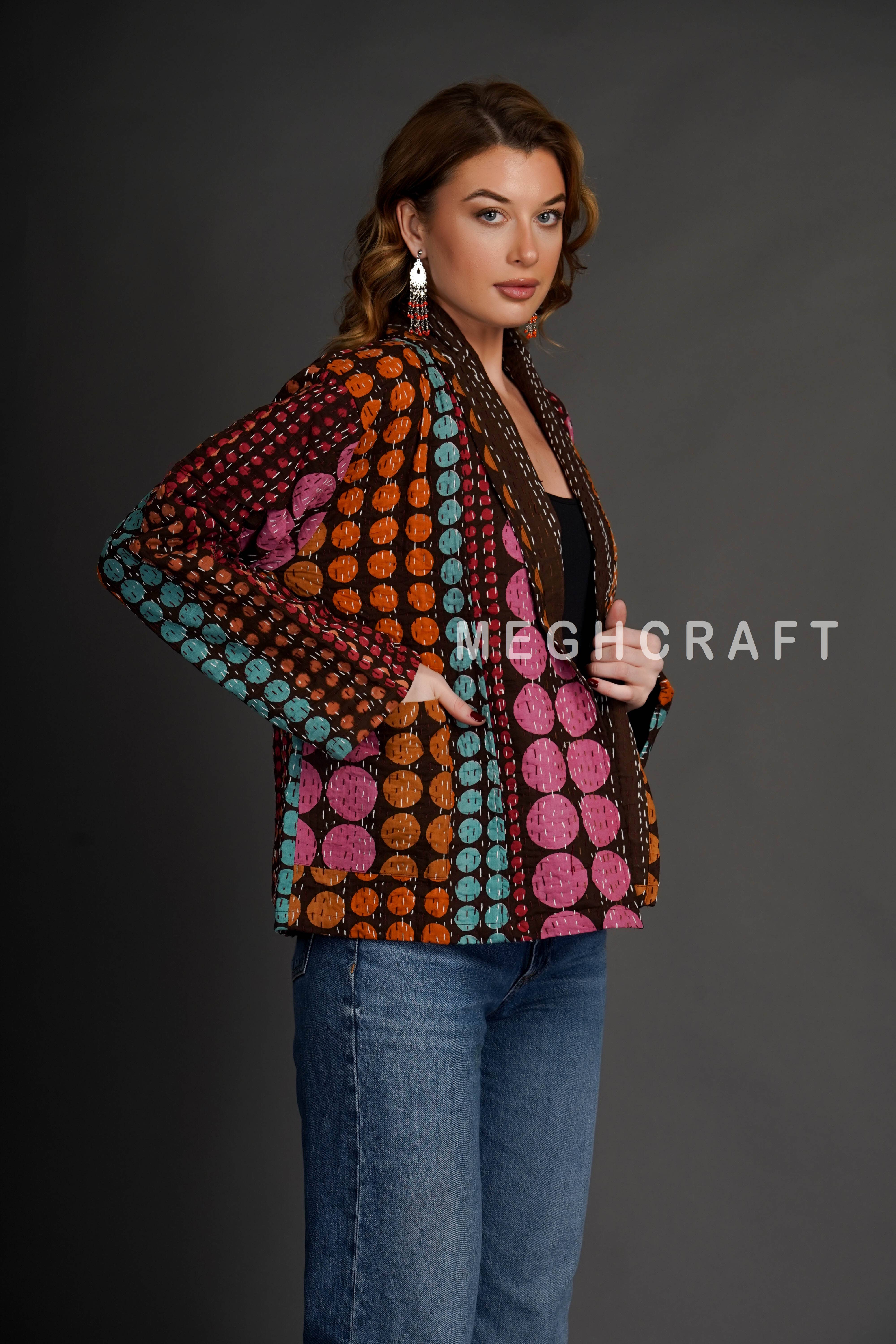 Meghcraft - Venta al por mayor Chaqueta - Mujer - Chaqueta Reversible de Kantha para Mujer1