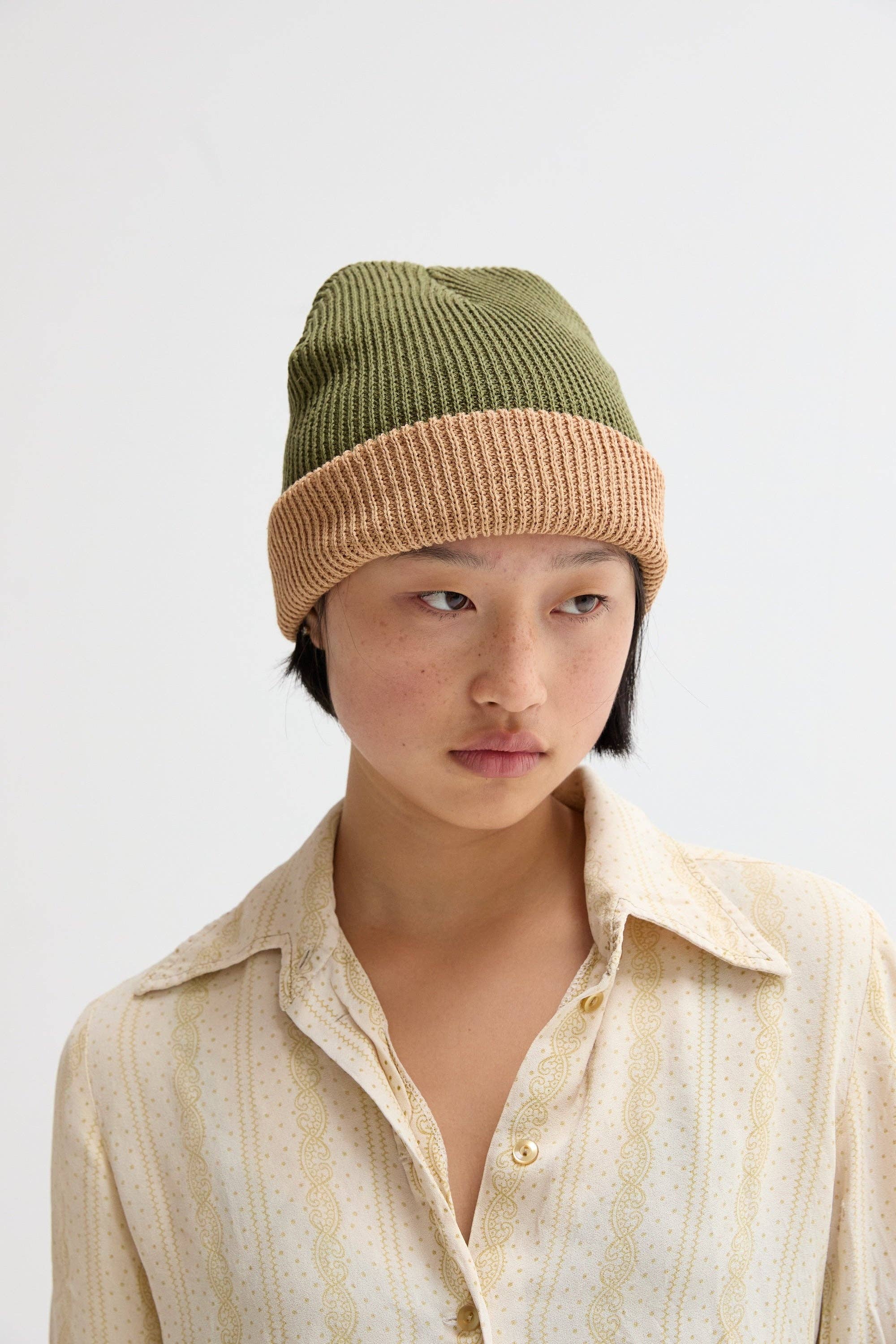 Weld Mfg. - Wholesale Beanie - Women's - Two Tone Slacker Beanie1