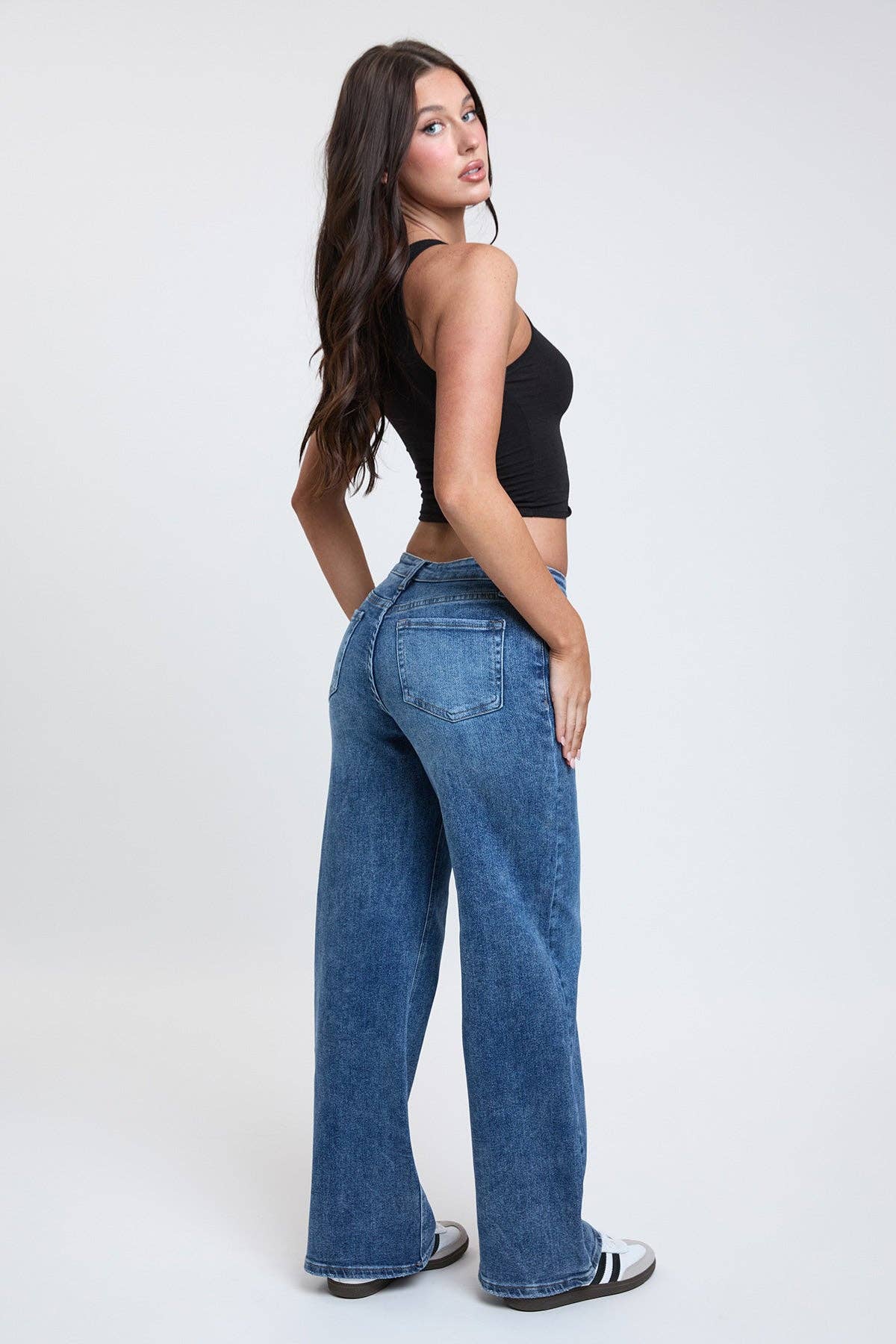 YMI - Wholesale Jeans - Dames - Luxe Bella Wijde Pijpen Jeans-P441605