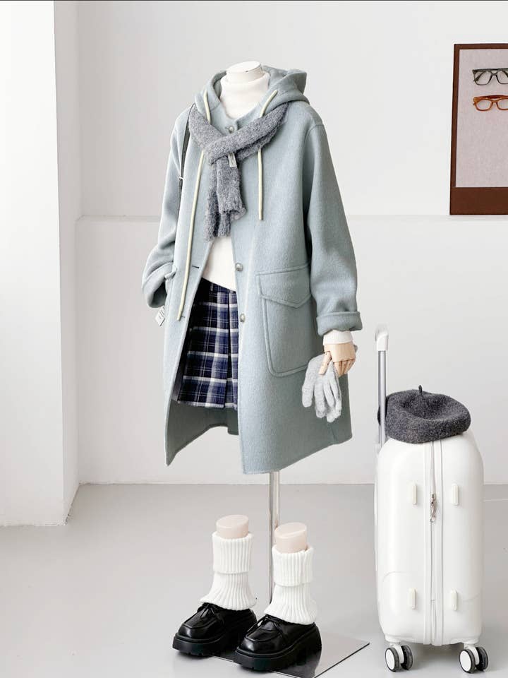 Manteau à capuche en laine 100% Clover - Bleu pour la vente par Loom & Line