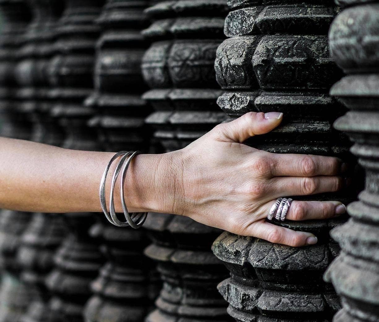 No War Factory s.r.l. - Wholesale Bangle Bracelet - Box 3 Hand-hammered bracelets1