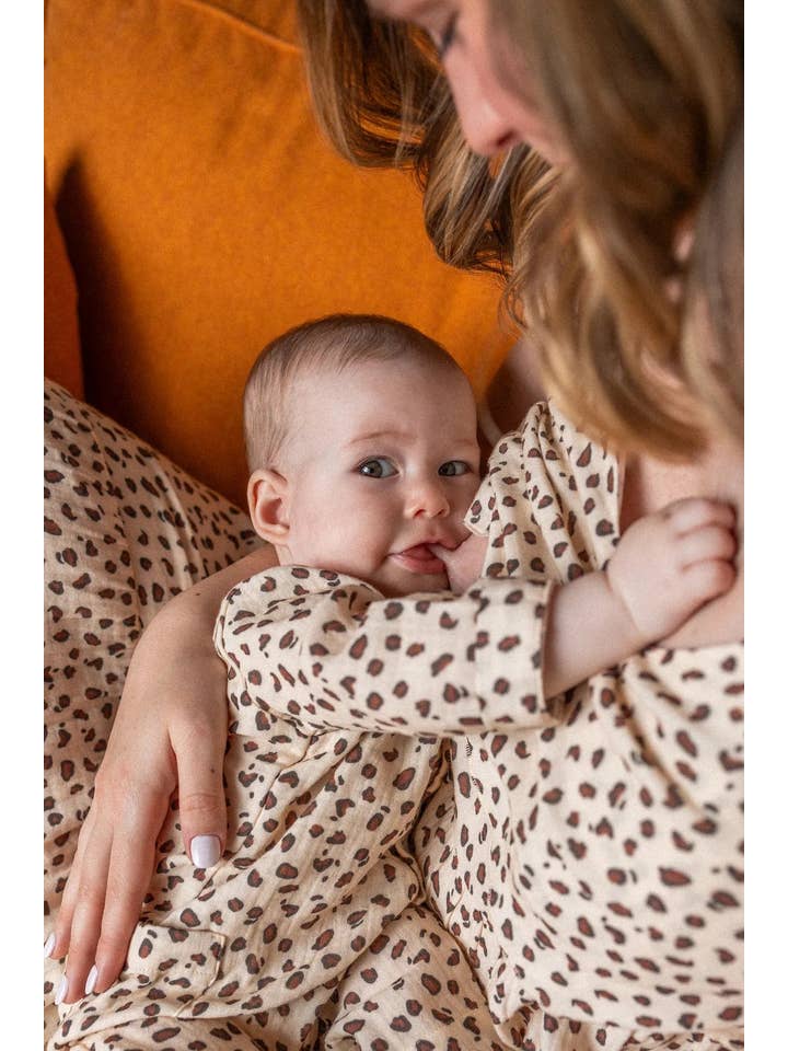 Leopard ecru Baby jumpsuit 100% organic cotton gauze Graou for wholesale on Faire1