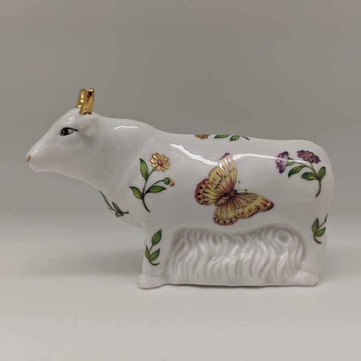 Green Pastures Wholesale - Wholesale Salt & Pepper Shaker Set - Elegant 14K Porcelain Cow Salt and Pepper Shaker