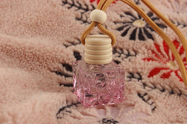 Candles Meta - Wholesale Luchtverfrisser voor in de auto - Uniseks - Vierkante autohanger geurverfrisserfles zonder inhoud10