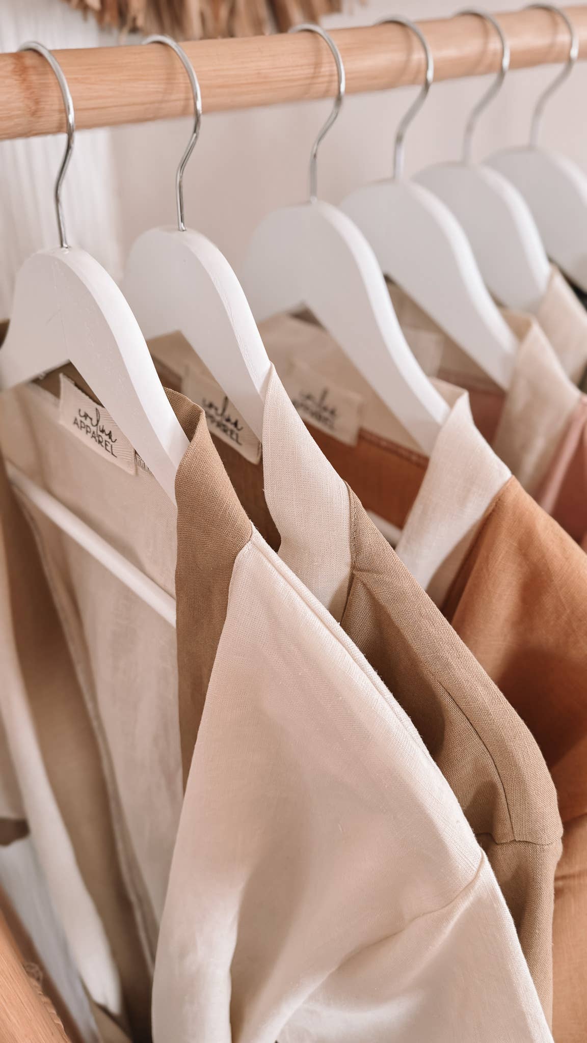 Evelina Apparel – Großhandel Bademantel – Damen – Leinenbademantel mit Colorblock-Design3